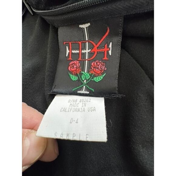 "To Die For"  Black Velvet Open Strappy Back SZ 4 Formal Vampire Dark Romance - Picture 14 of 16